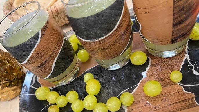 عصير العنب الأبيض